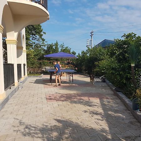 Talo'S Guest House Makhinjauri Exterior photo