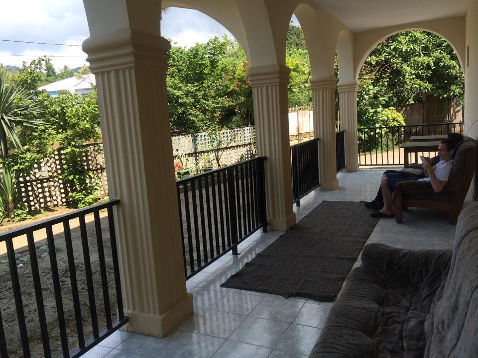 Talo'S Guest House Makhinjauri Exterior photo