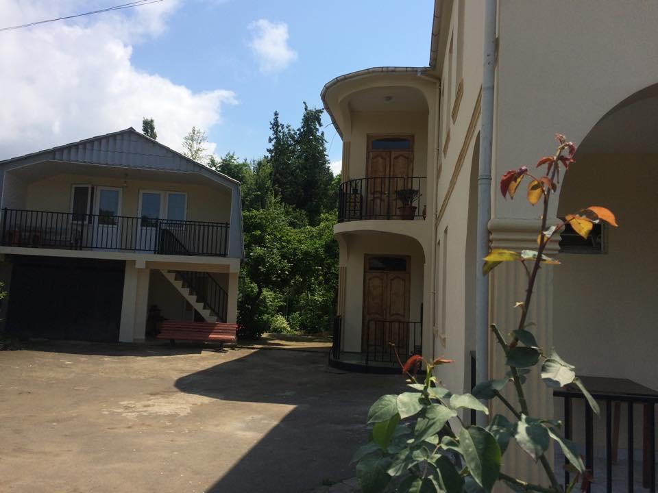 Talo'S Guest House Makhinjauri Exterior photo