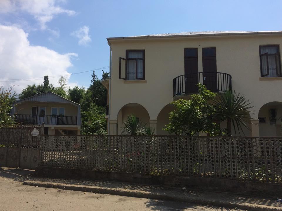 Talo'S Guest House Makhinjauri Exterior photo