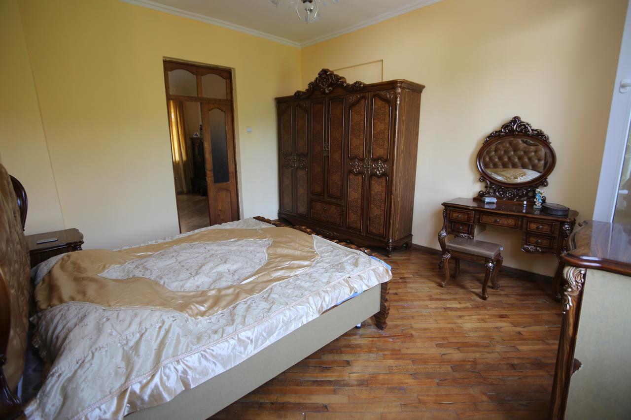 Talo'S Guest House Makhinjauri Exterior photo