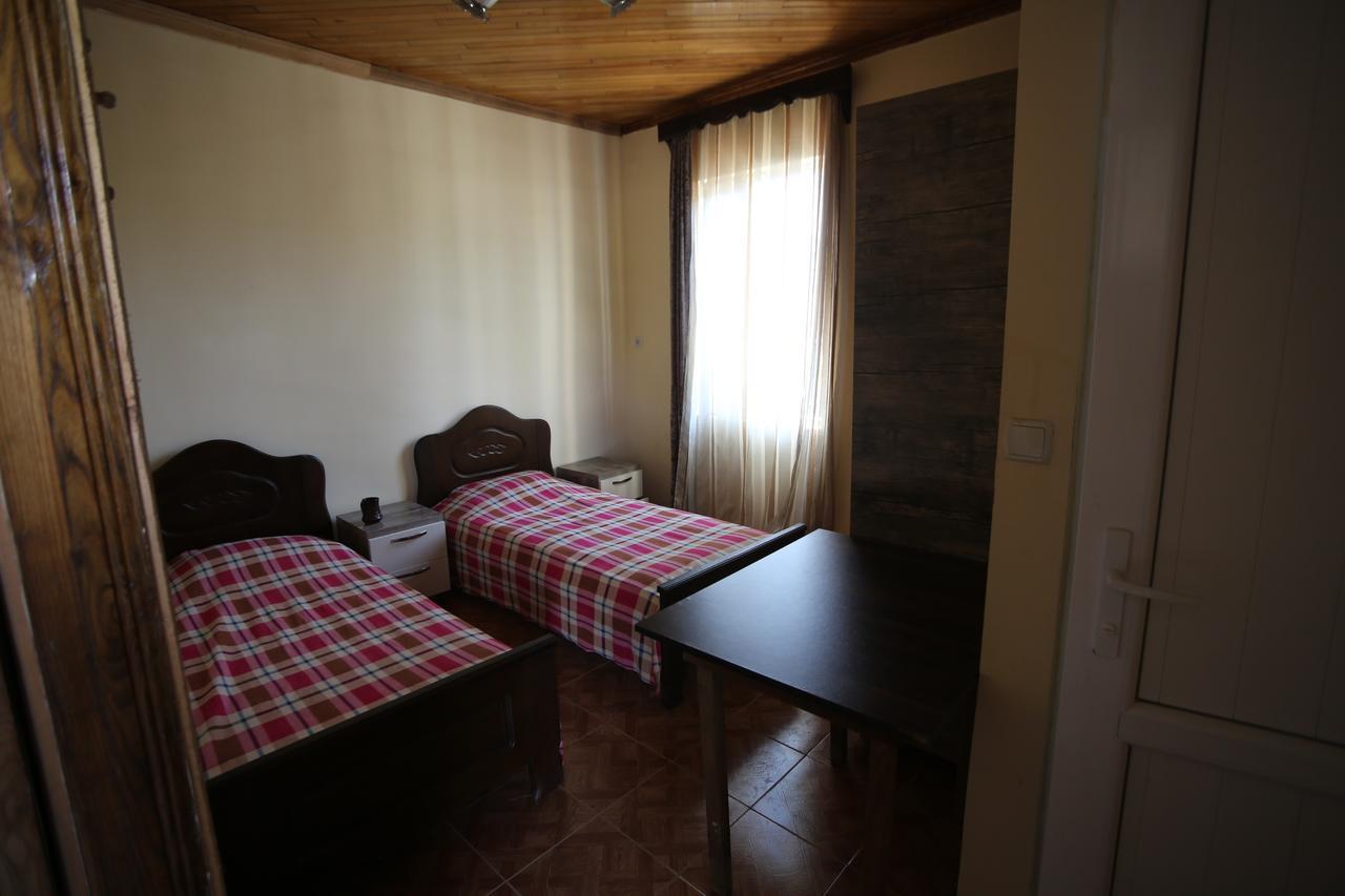 Talo'S Guest House Makhinjauri Exterior photo