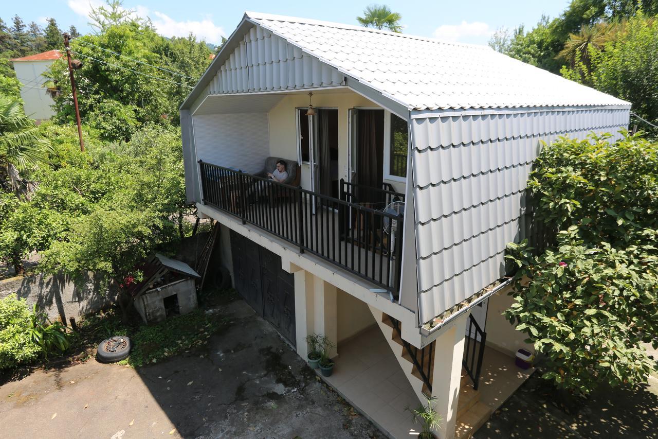 Talo'S Guest House Makhinjauri Exterior photo
