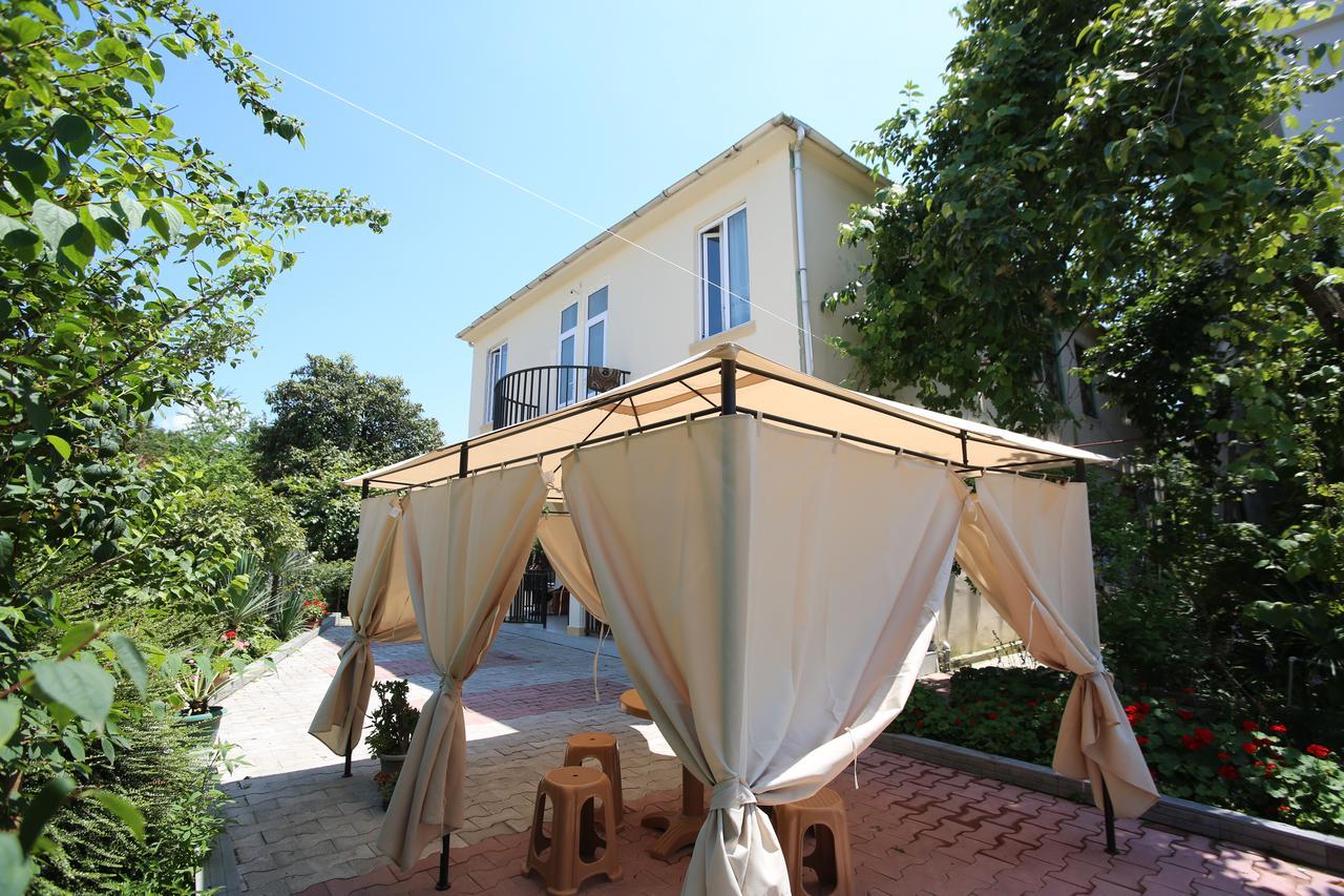 Talo'S Guest House Makhinjauri Exterior photo