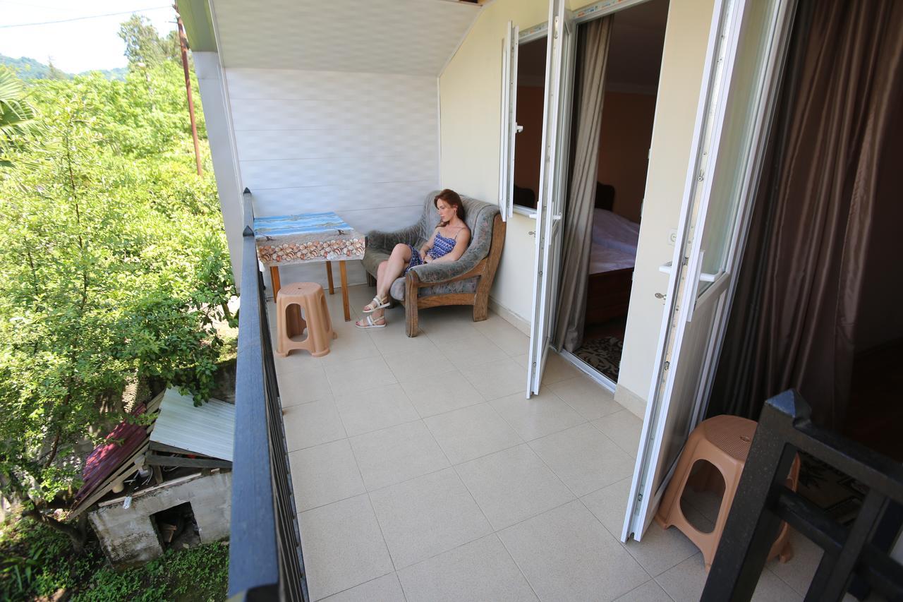 Talo'S Guest House Makhinjauri Exterior photo