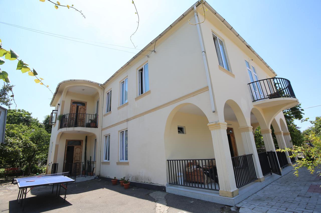 Talo'S Guest House Makhinjauri Exterior photo
